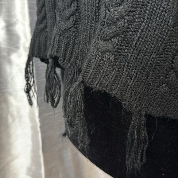 Altar’d State Black Cable Knit Fringe Boho Acrylic Relaxed Fit Sweater Womens S - Picture 6 of 9
